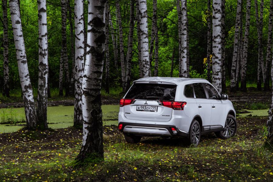  Mitsubishi Outlander 2018 года  (CIS) (фото 28 из 41)